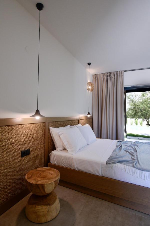 Hotel Elies Aesthetic Living Nea Iraklitsa Esterno foto