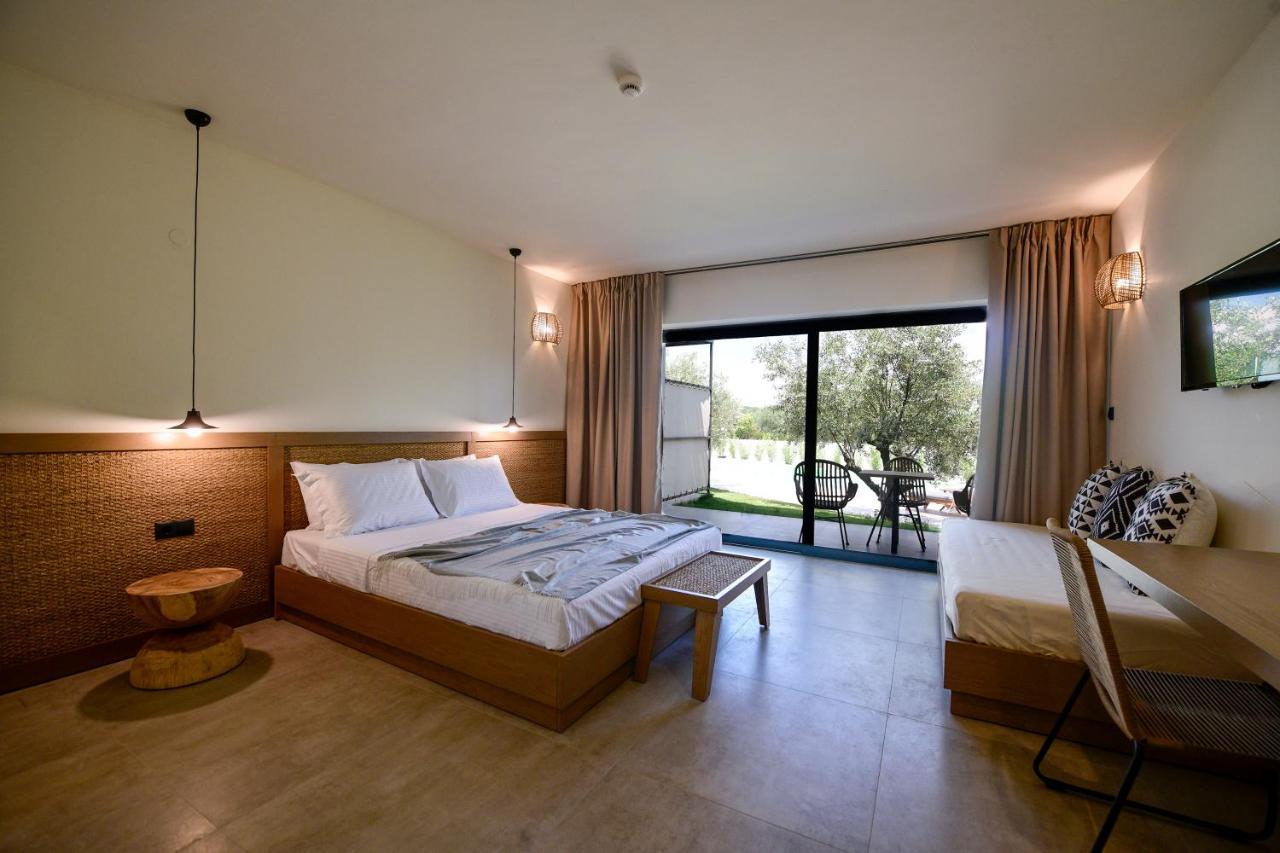 Hotel Elies Aesthetic Living Nea Iraklitsa Esterno foto